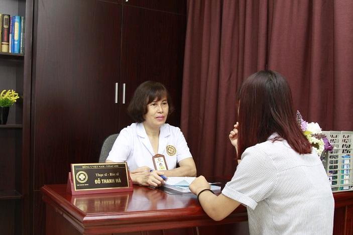 "Vọng - Văn - Vấn - Thiết" là các bước cơ bản để bác sĩ Hà chẩn đoán được tình trạng của bệnh nhâ