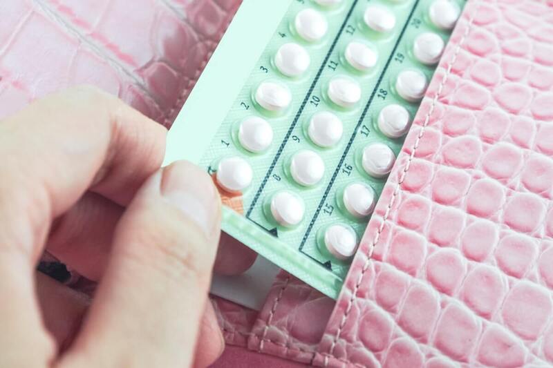 Một số loại thuốc tránh thai cũng có thể làm rối loạn nội tiết tố nữ